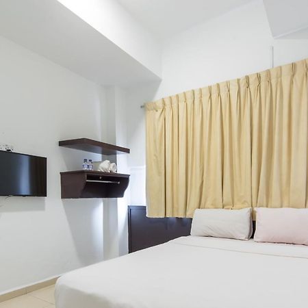 Hollitel Hotel Malacca Esterno foto